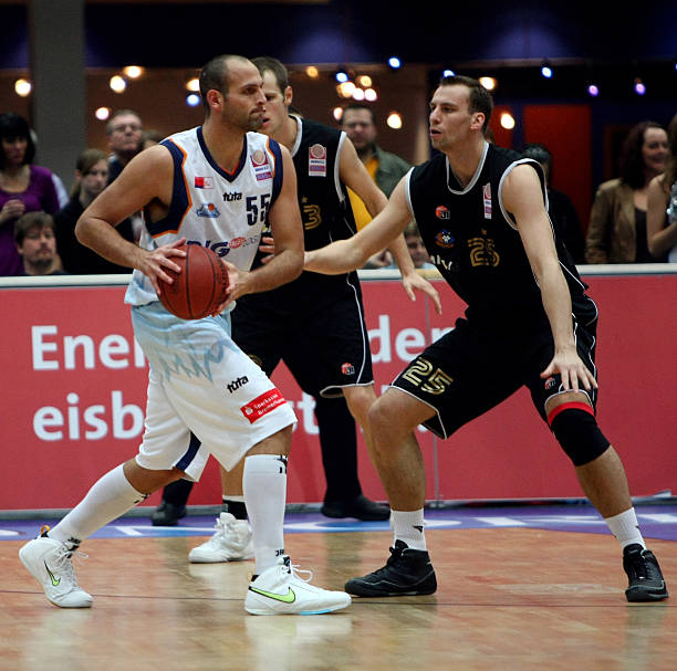 泽马式的中 泽马式的中